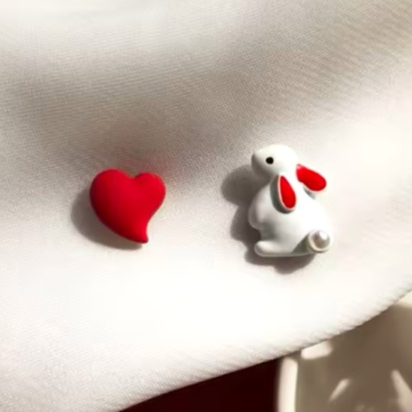 ✨Modcloth Bunny Love Earrings - Picture 2 of 5